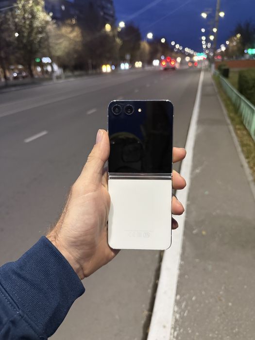 Samsung Z Flip 5 256 ГБ