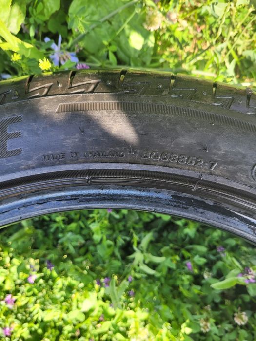 Продам шины-лето bridgeestone-turanza