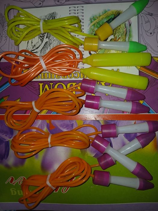 Продам! Новый. Игрушки.   Скакалка. . Валиханова 167