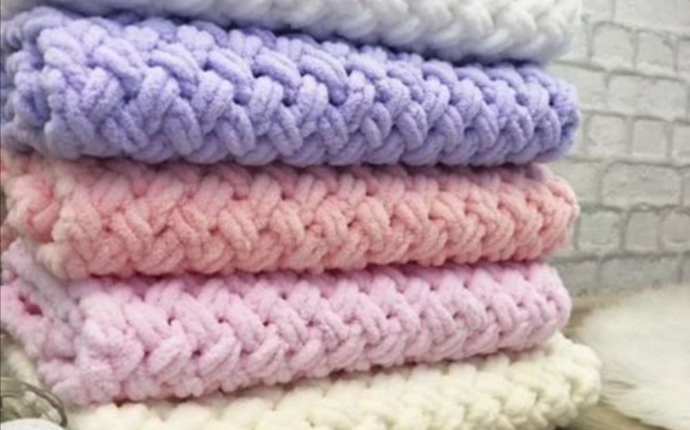 Ръчно плетено бебешко одеяло