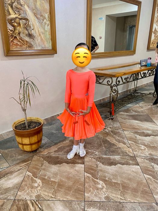 Продам платье для бальных танцев.