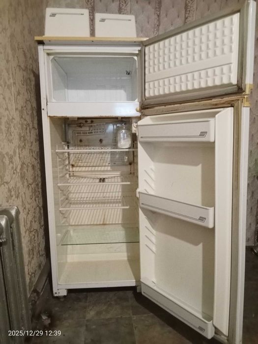 Продам холодильник.