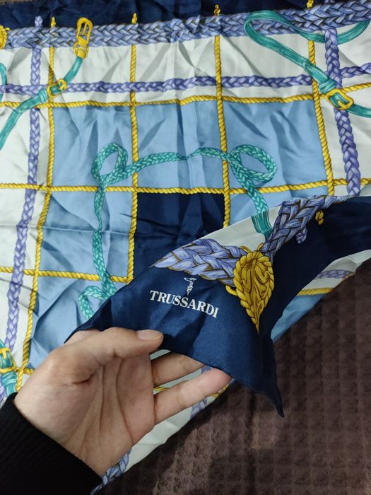 Платок trussardi