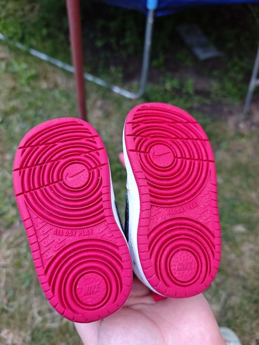 Adidași NIKE baiețel ,numărul 21