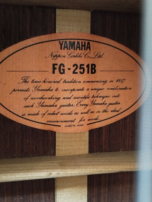 Японская Гитара Yamaha FG - 251 B