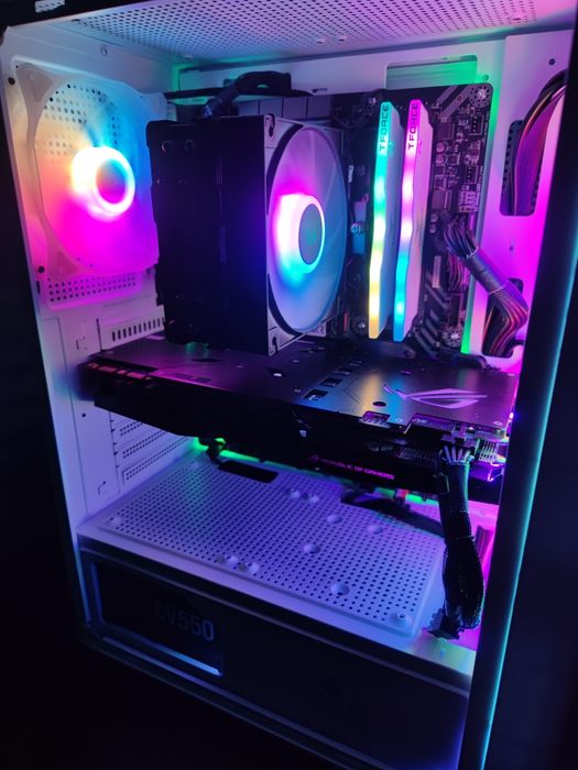 Gaming PC White i5 8600k, Strix GTX 1070 8 GB, 16 GB DDR4, SSD 512