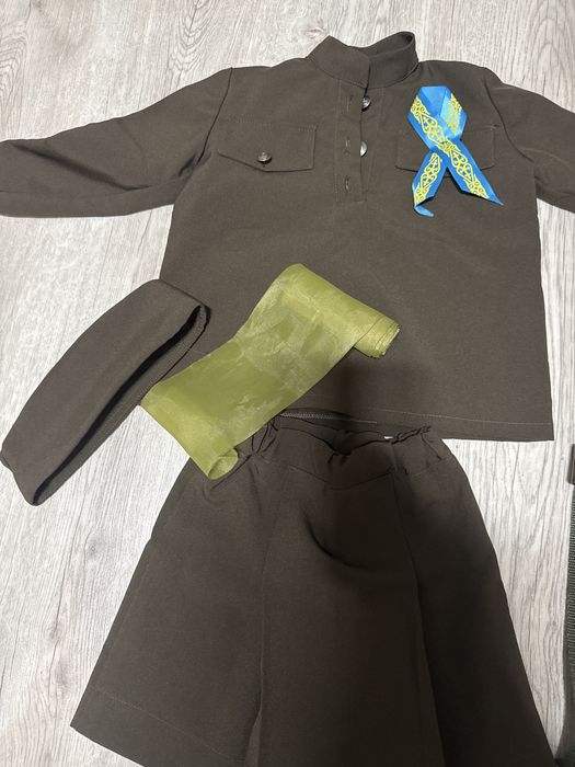 Комтюм на девочку рост 90