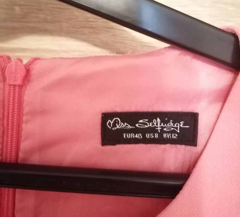 Rochie roz din stofă subțire