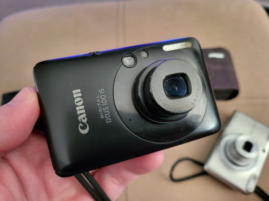 Два Canon-а и един Nikon комплект