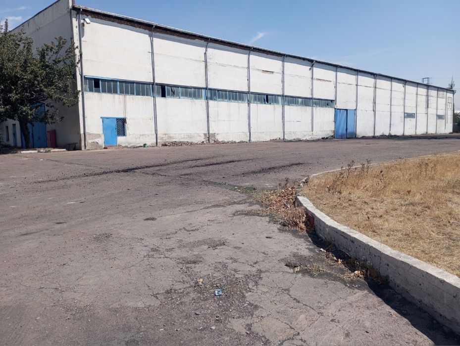 Продаётся Производственный Территория.