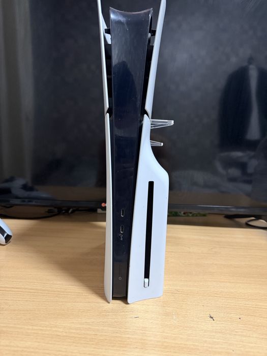 Продам PlayStation 5 Slim 1TB
