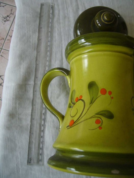 Стари Порцеланови Кана и Кутия