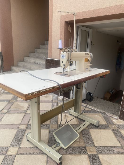 Швейные машина прямой строчка