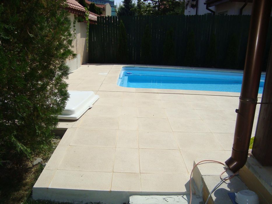 Borduri piscine