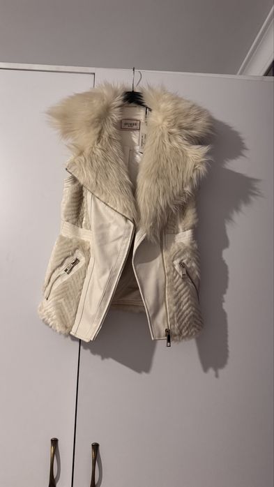 Vesta Guess marimea XS