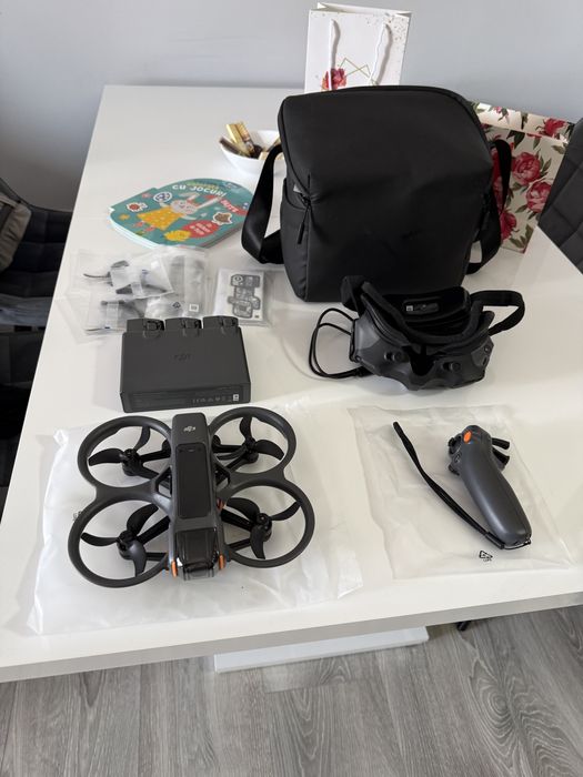 Drona DJI Avata 2 Fly More Combo - Ca Noua