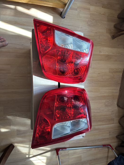 Продам задние Фары в хорошем состоянии, без царапин 2021 год