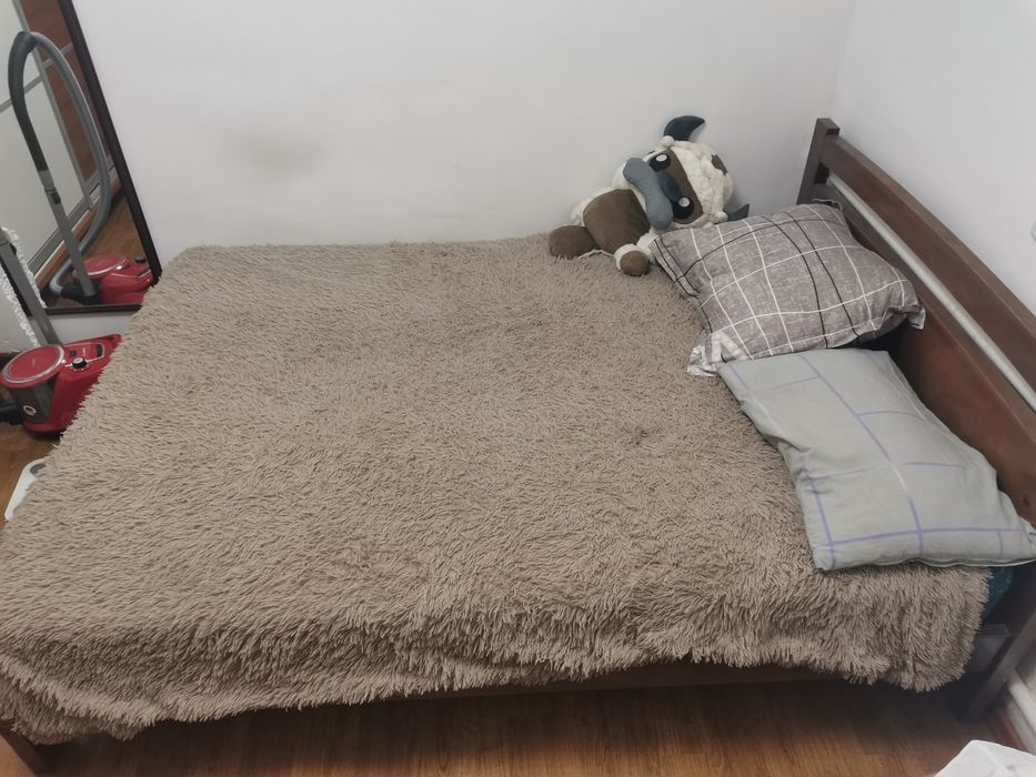 Продам кровать дерево