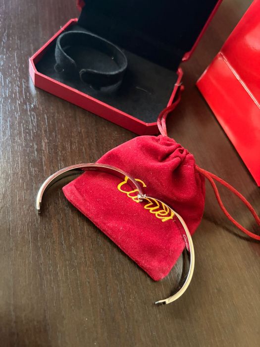 Bratara Cartier Love cu motiv de suruburi