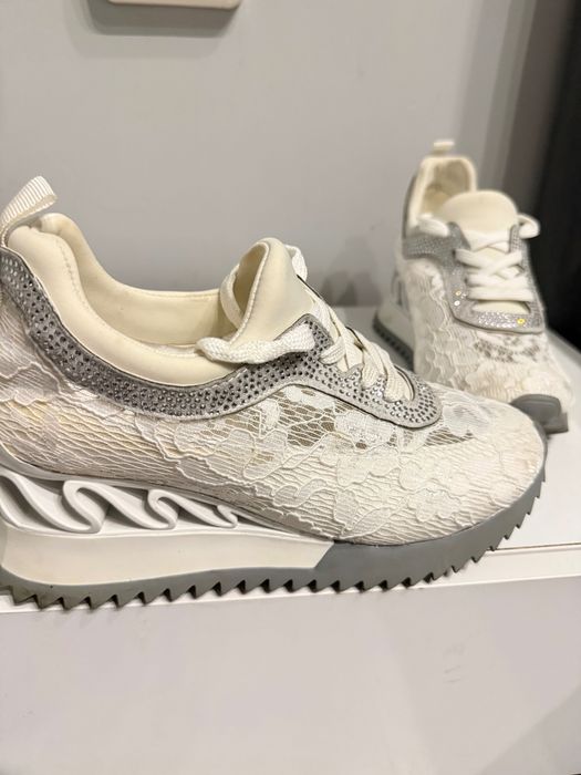 Дамски бели сникърси