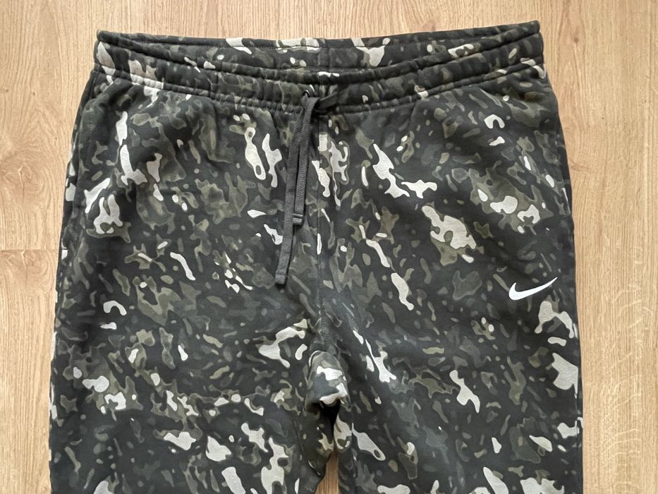 Nike Camo Sweatpants XL
