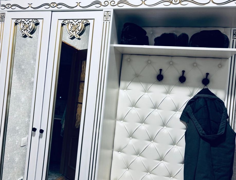 Шкаф для прихожей