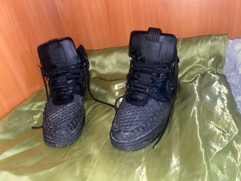 Продам ботинки найк