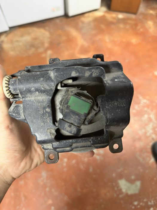 Подфарники на Land Cruiser 200