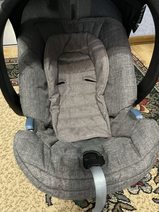 Детское автокресло б/у состояние идеальное пользовались несколько раз
