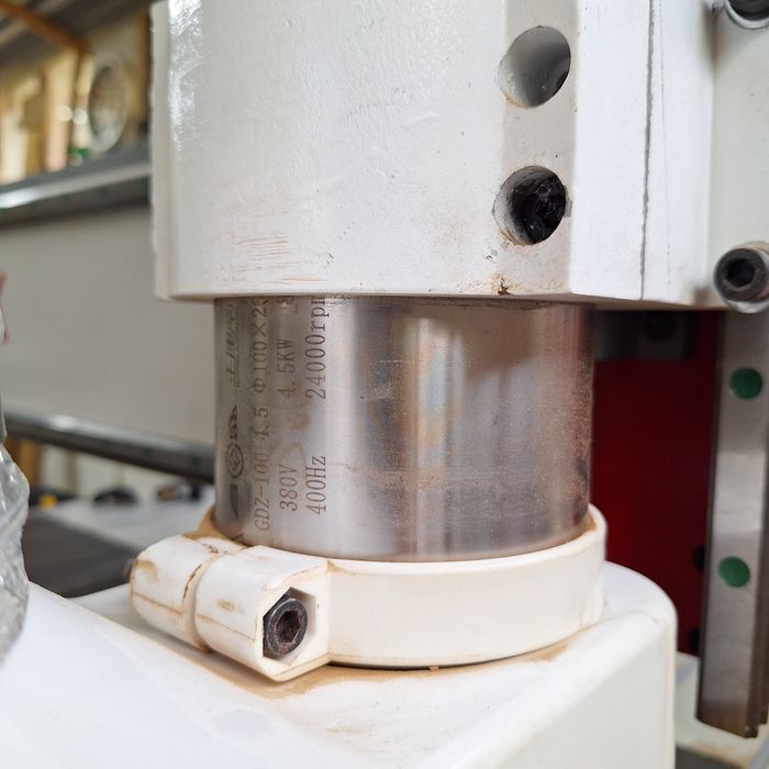 Продавам sns машина