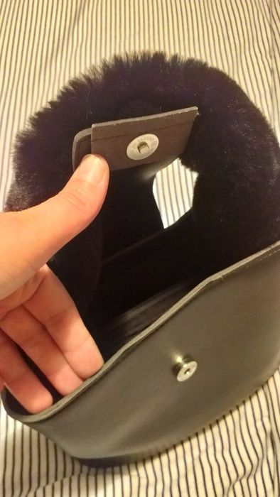 Poseta eleganta din piele neagra