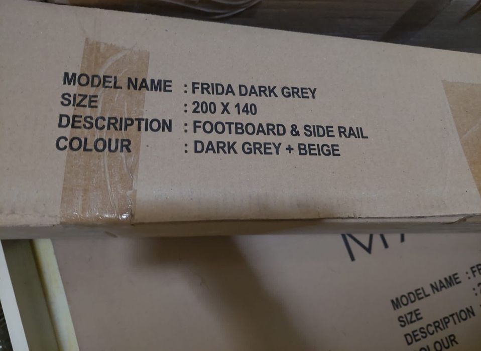 Pat (neasamblat) model Frida, nou, în cutie