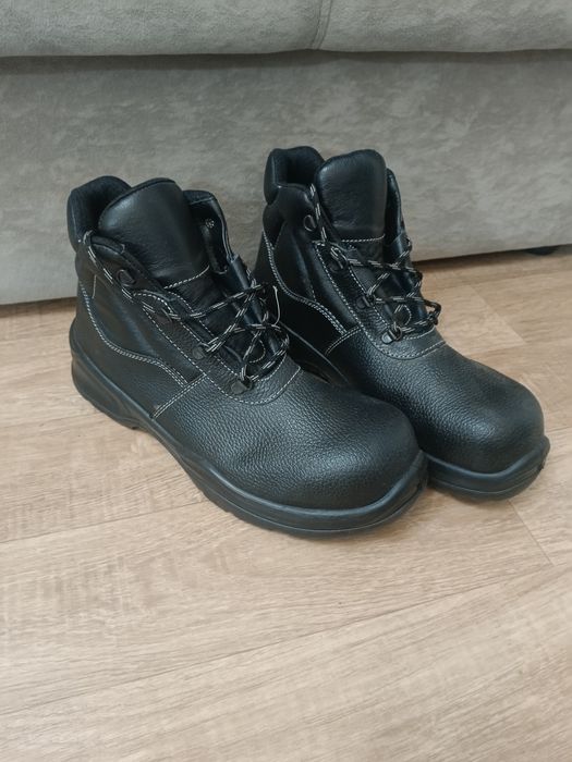 Новые ботинки мужские кожаные
