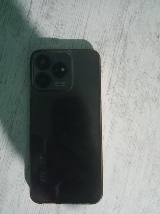 Vând iPhone 14 pro Max