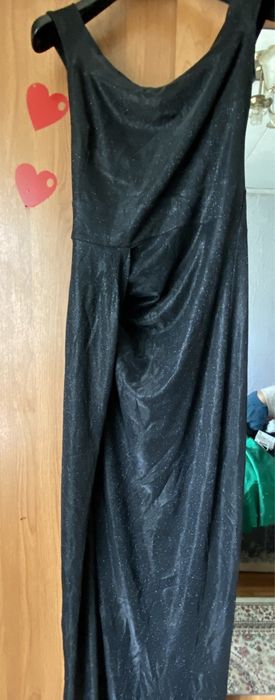 Платья праздничные