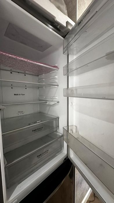 Продается холодильник LG!