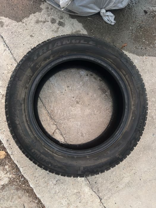 Продам резину Triangle  215/65/17 всесезонка