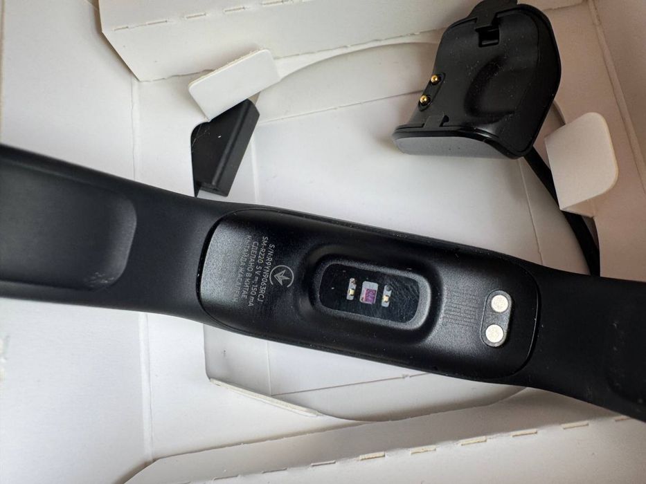 Samsung Galaxy Fit2 — фитнес-браслет, рабочий, Android