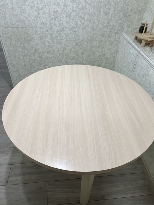 Кухонный стол