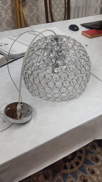 Продается люстра