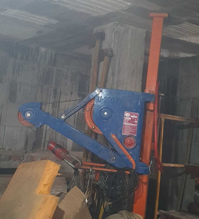 Vind masina de slefuit,380V si polipasto umacon nou 300kg