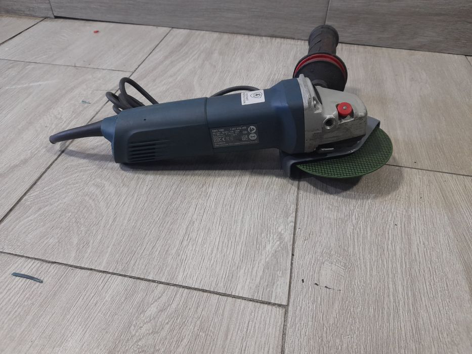 Polidisc Bosch GWS 1000 
Putere 1000 wați

Diametru 125 / 150 mm
Ne fo
