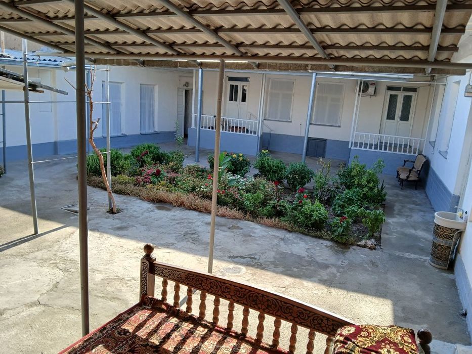 Чигатойда 3.7 сотих б та хоналик ховли сотилади