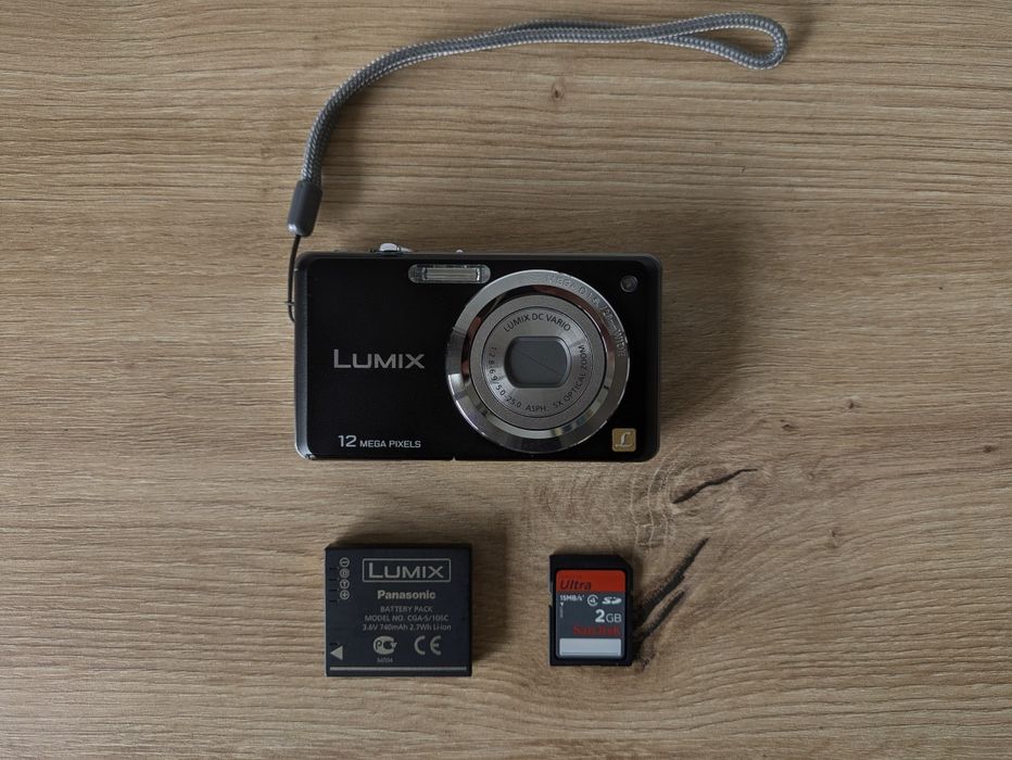 Panasonic Lumix DMC-FS10 12MP РЕТРО СНИМКИ Дигитална Камера КАТО НОВА!