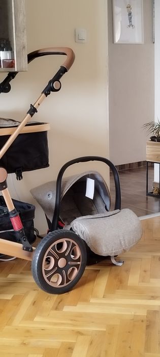 Бебешка комбинирана количка с кош за новородено  Lorelli Lora