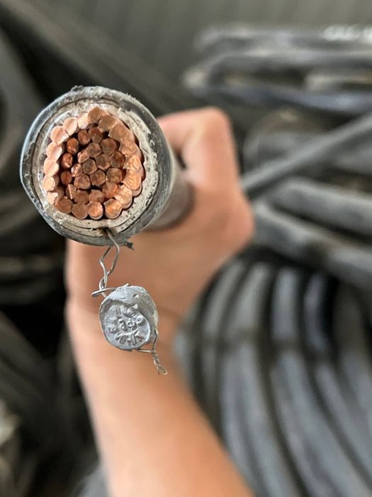 аввг 4*240 кабель..