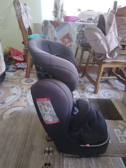 Vând scaun auto de copii