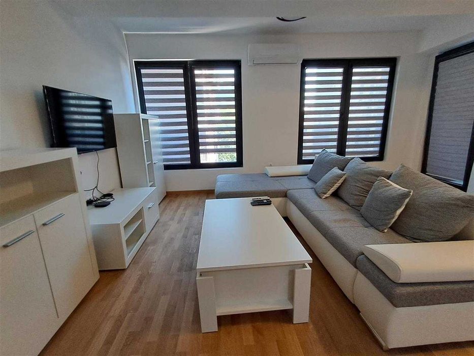 Дава се под наем Тристаен апартамент в Пловдив, Съдийски - 86 кв.м за 387.6 € - Снимка #2