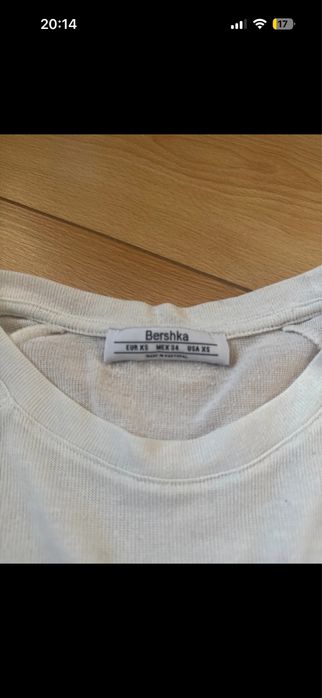 Tricou bershka alb - cusatura