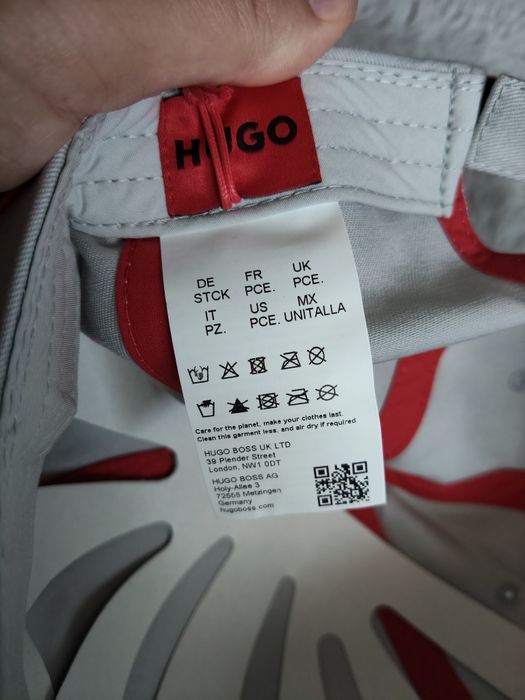 Hugo Men X șapcă unisex culoare gri deschis cu logo roșu mărime universa noua originala